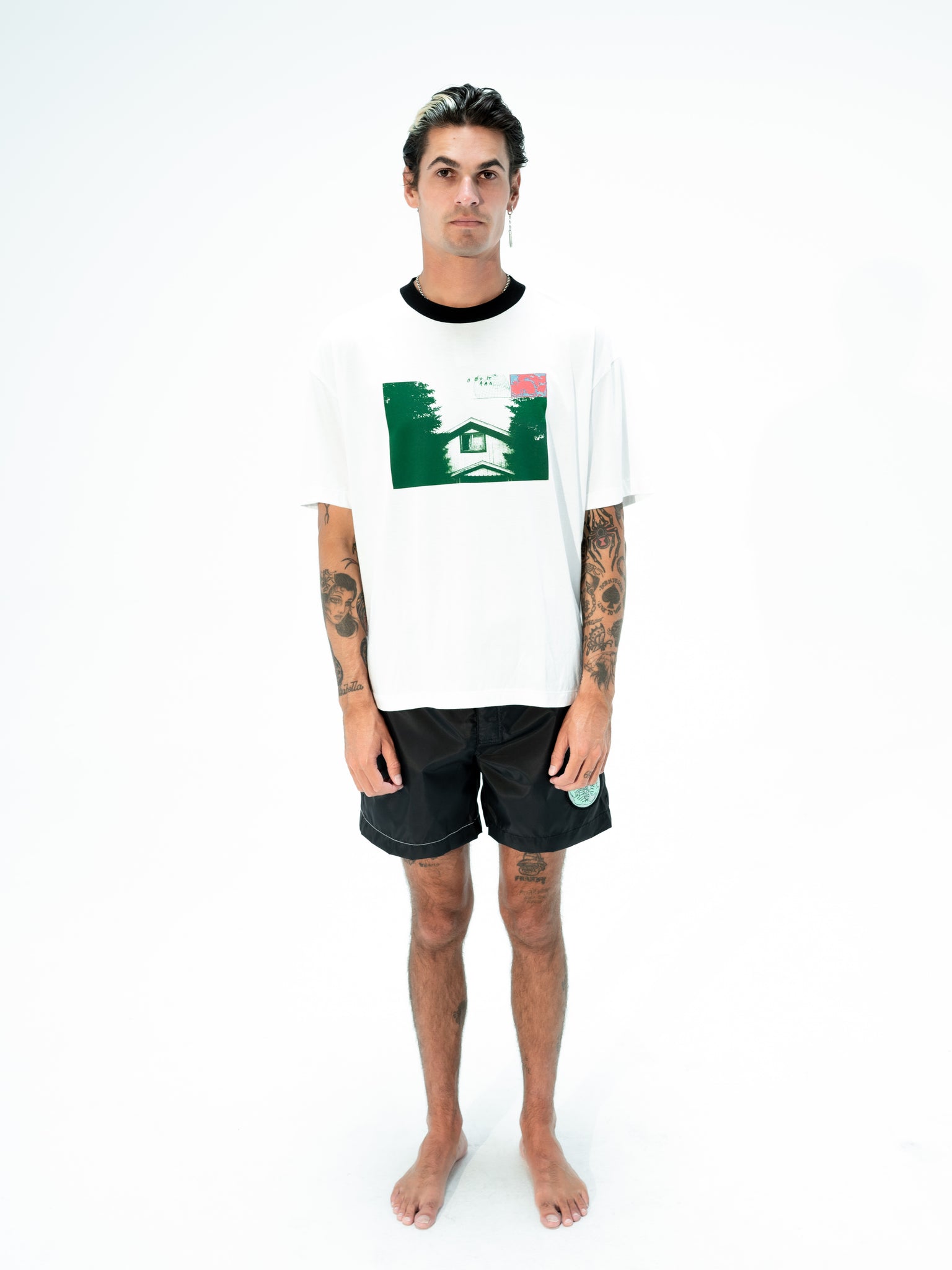 CONTRAST COLLAR TEE 'HOUSE SHAPE'